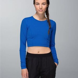 Lululemon Size 6 Long-Sleeve Crop Top -